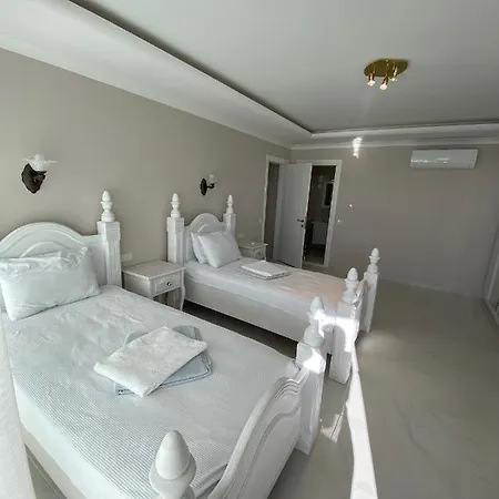 Pavilion Melis Kalkan